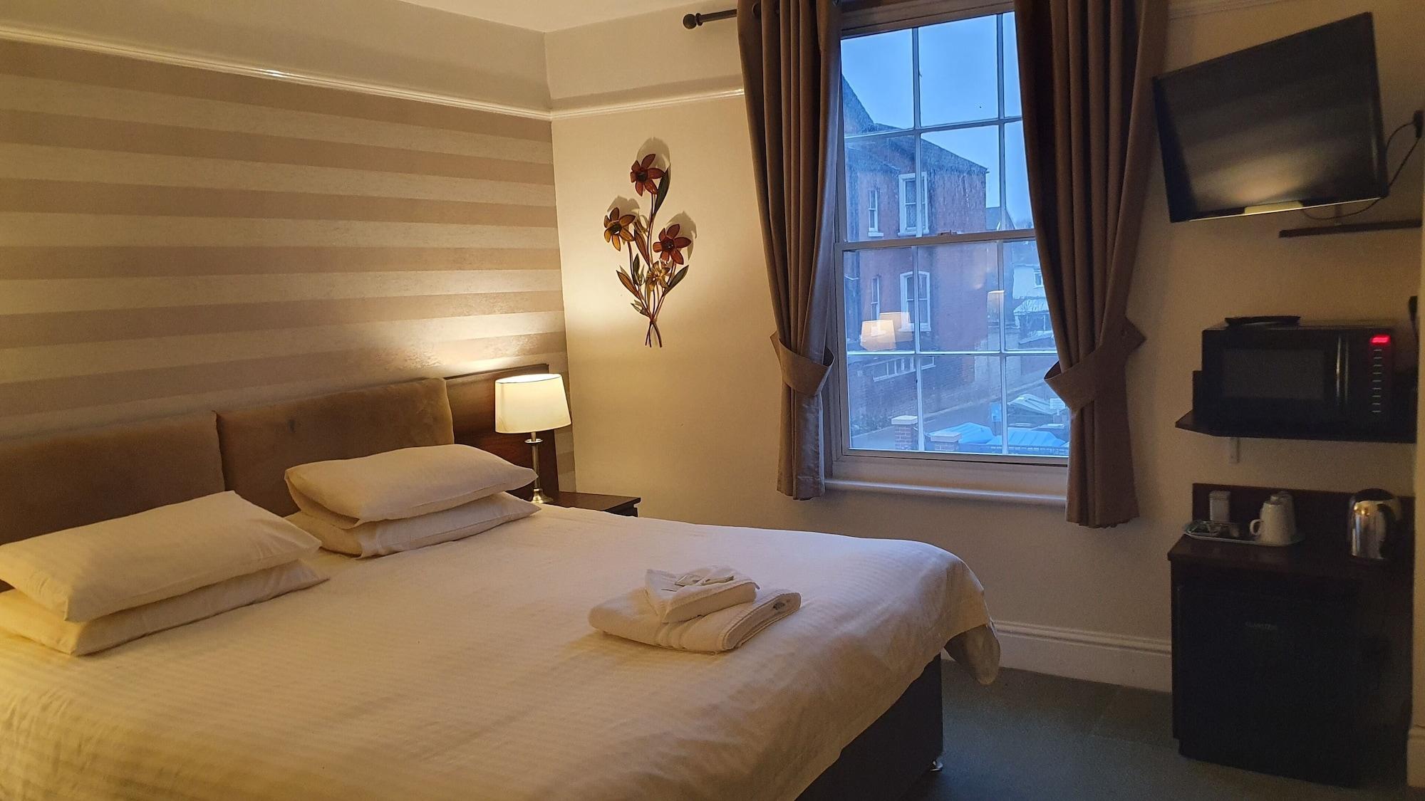 Edward Hotel Глостер Экстерьер фото