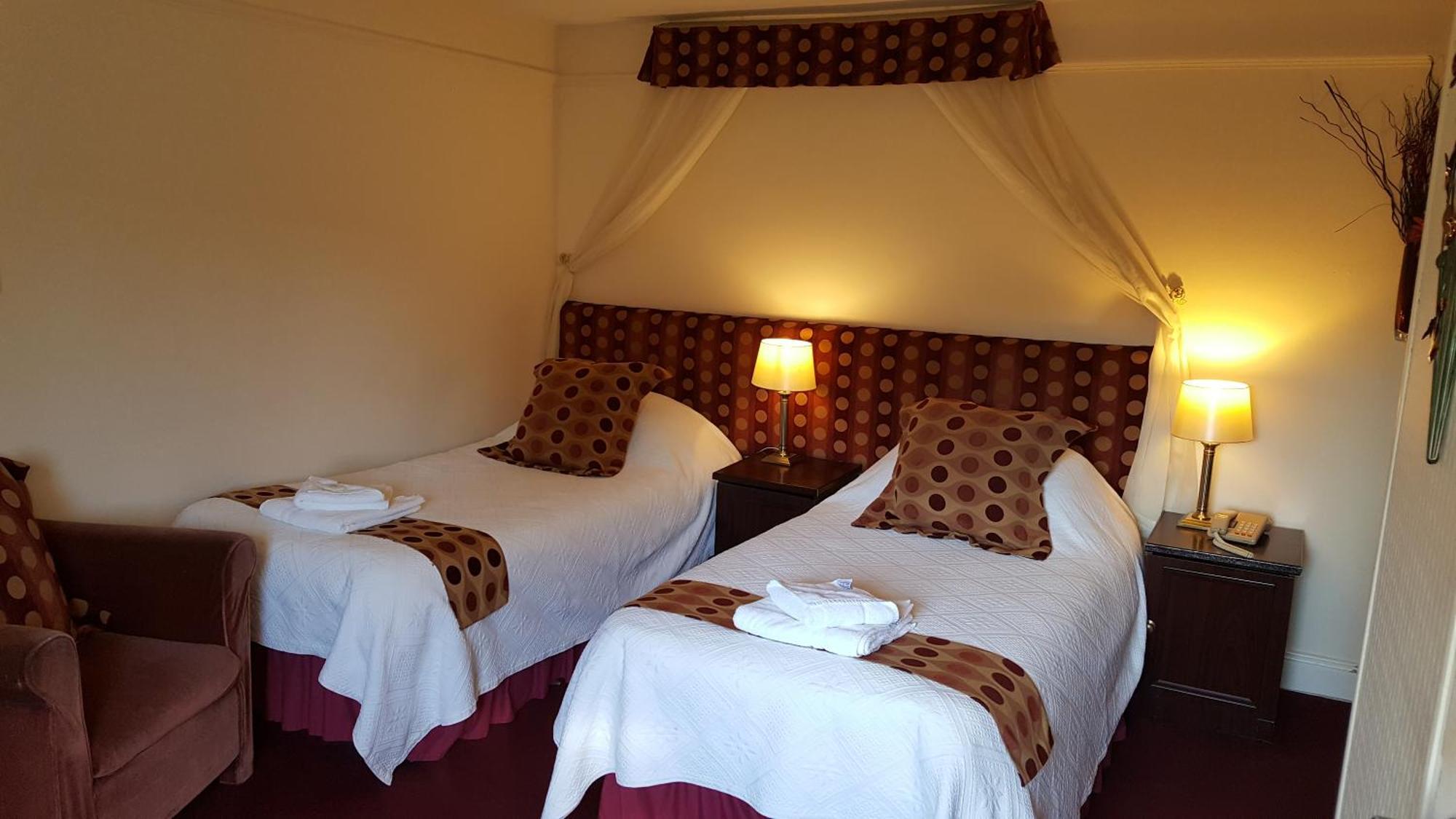 Edward Hotel Глостер Экстерьер фото