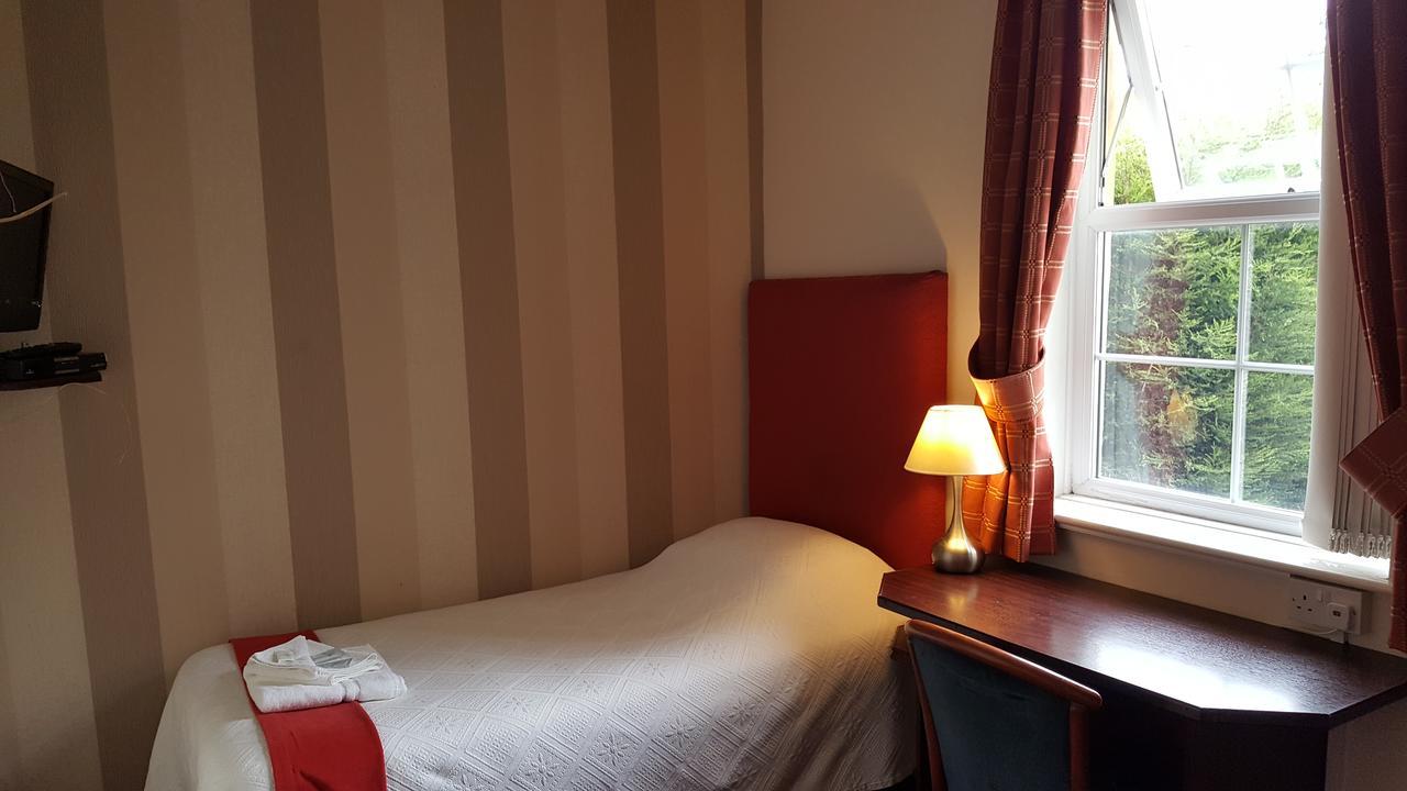 Edward Hotel Глостер Экстерьер фото