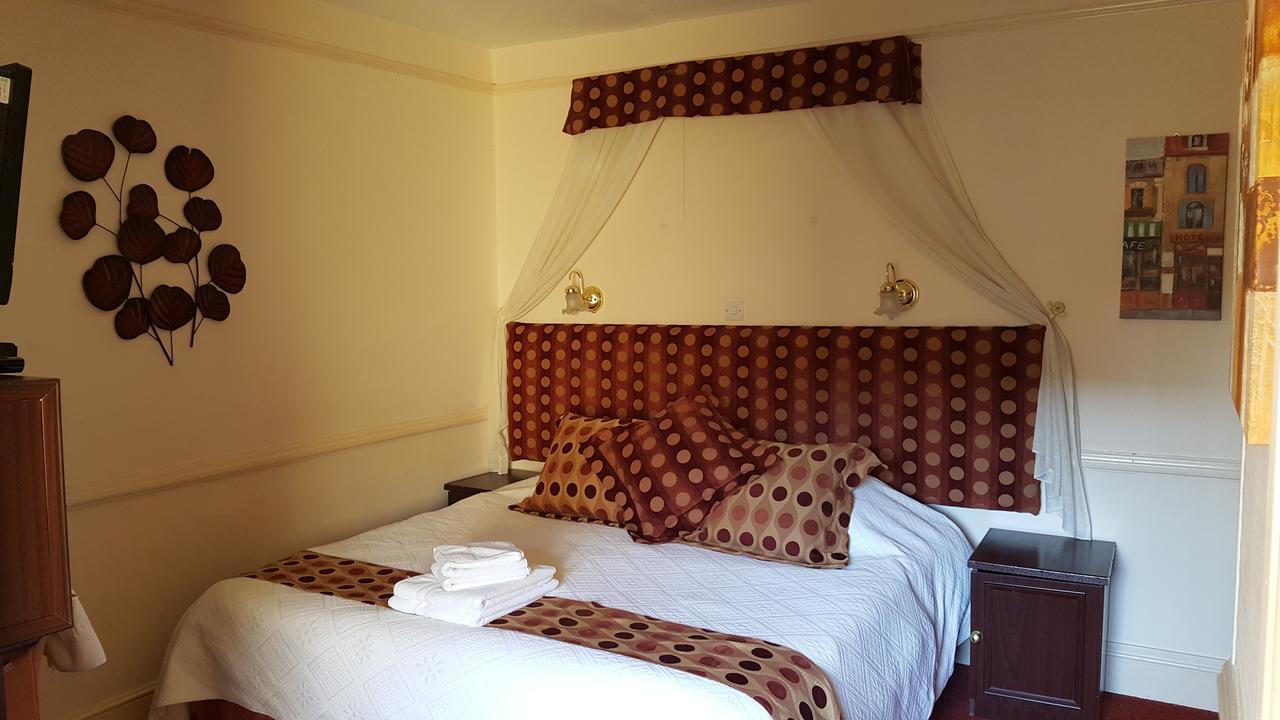 Edward Hotel Глостер Экстерьер фото